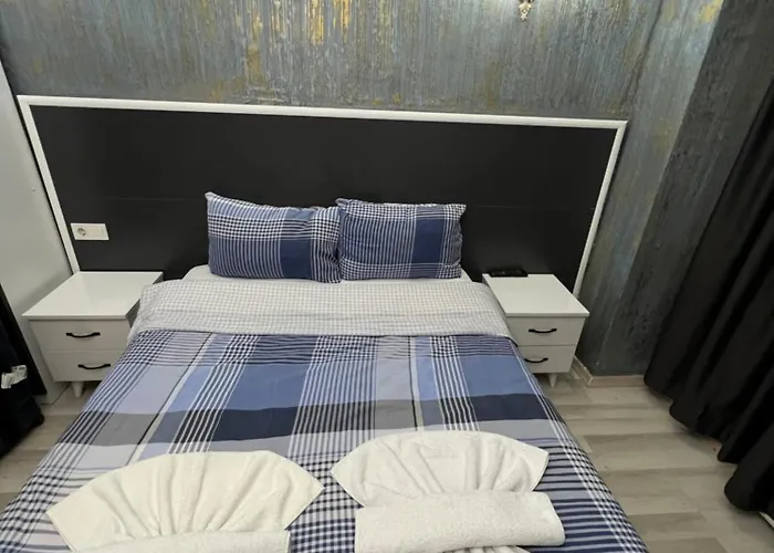 مكان تخييم Old